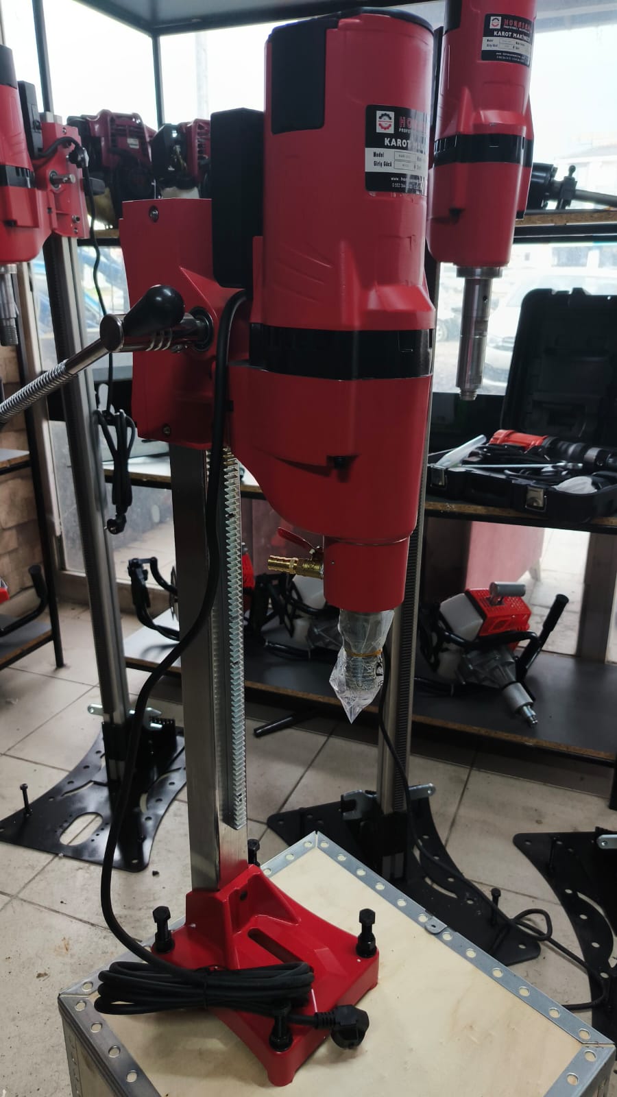 ELEKTRİKLİ SEHPALI SONDAJ VE KAROT MAKİNASI 3850 WT